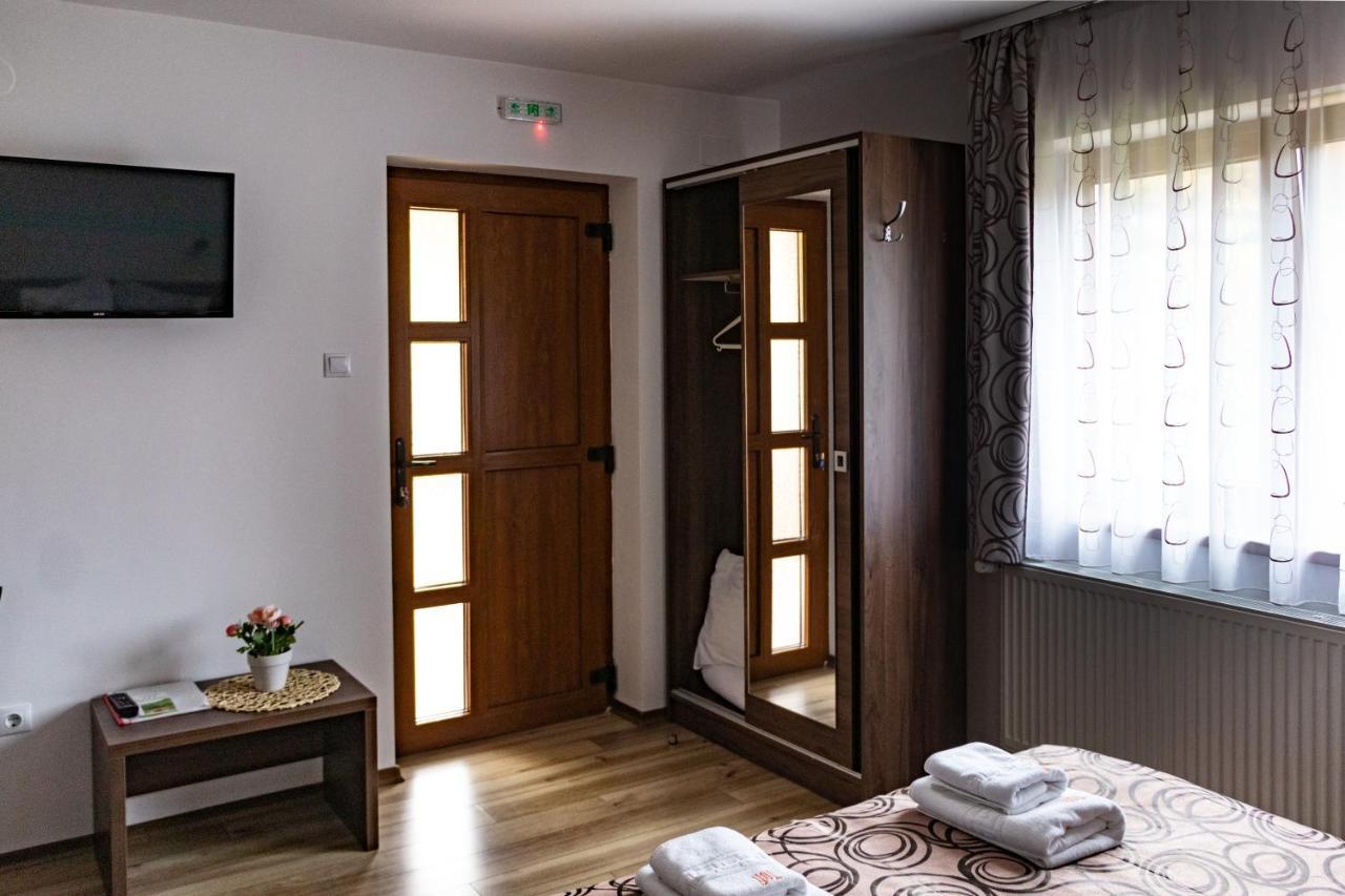 Casa Tofi Vendeghaz Aparthotel Praid Buitenkant foto