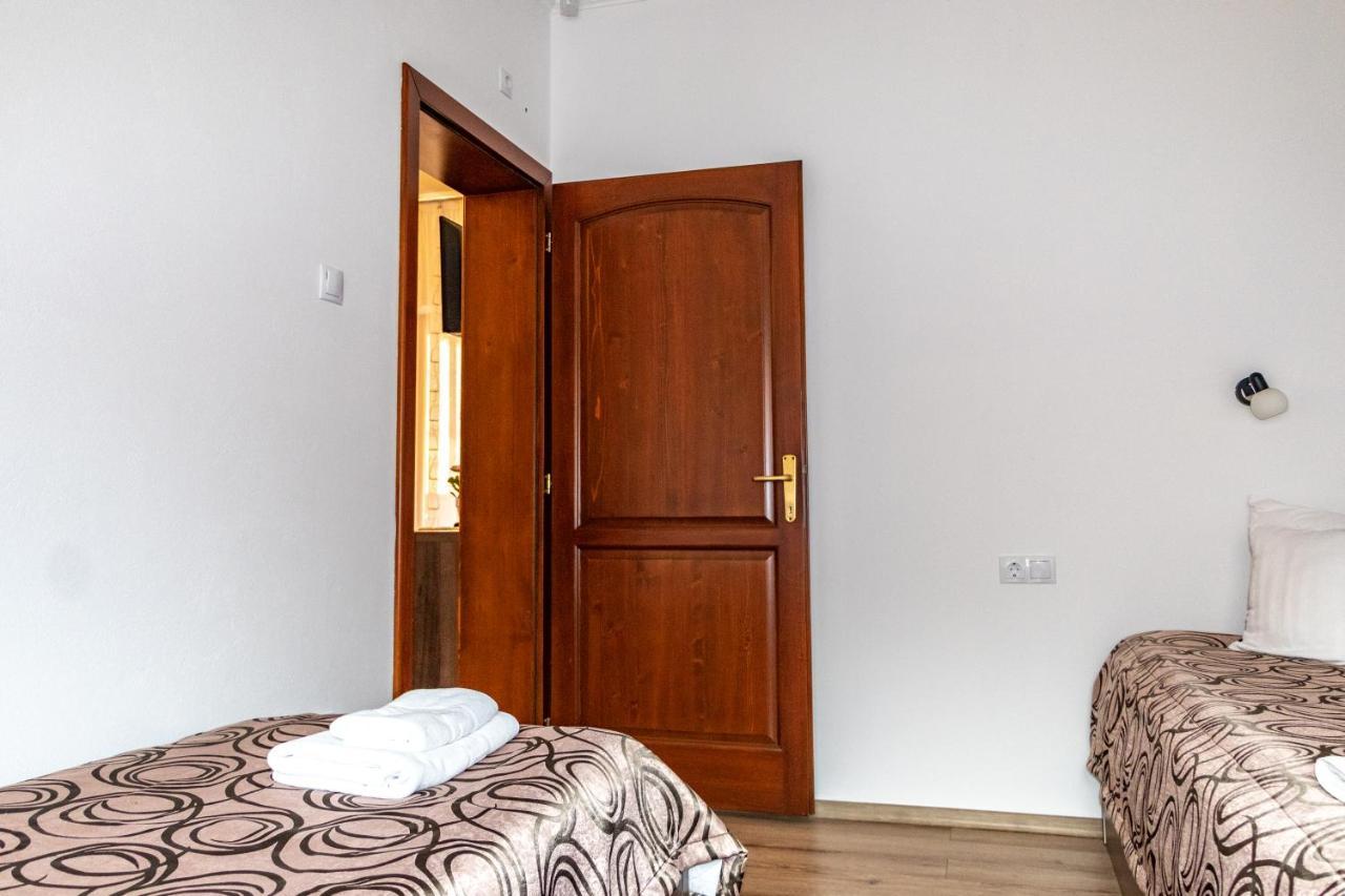 Casa Tofi Vendeghaz Aparthotel Praid Buitenkant foto