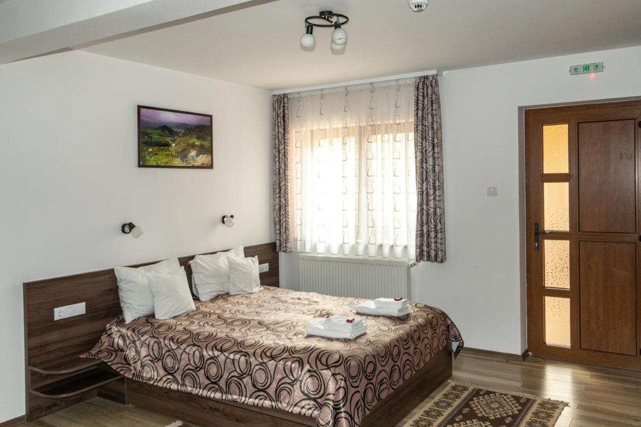 Casa Tofi Vendeghaz Aparthotel Praid Buitenkant foto